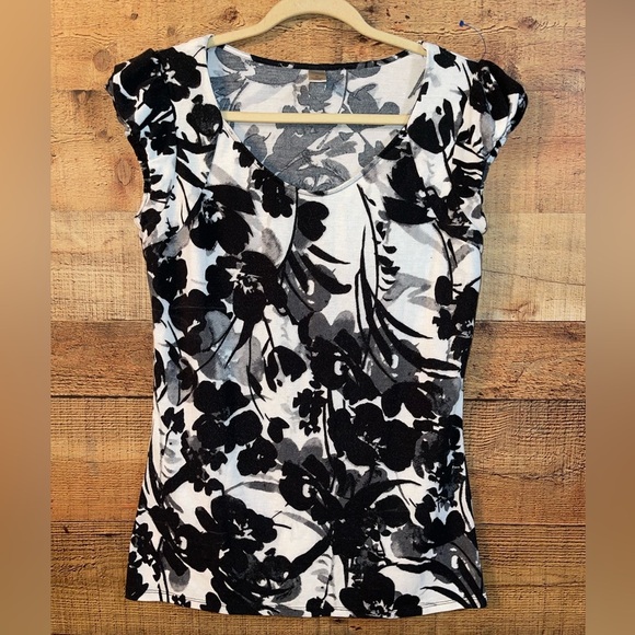 Merona Tops - Merona floral sweater top